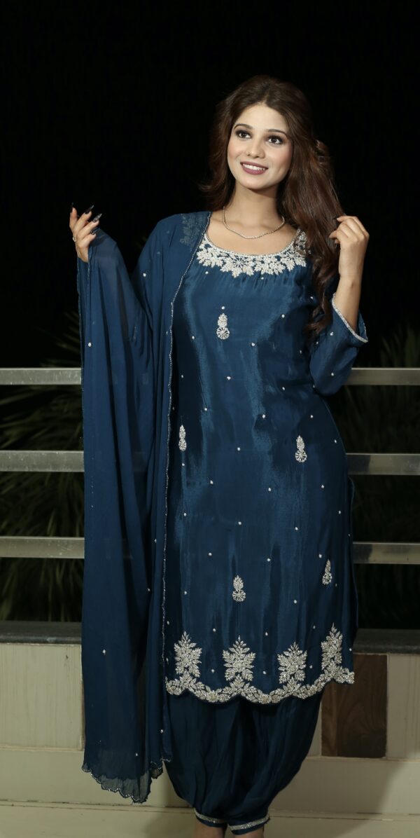 Navy - Image 2