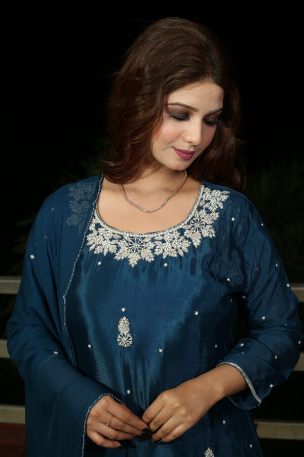 Navy - Image 3